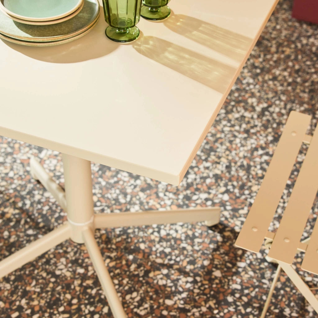 Set tavolo da giardino pieghevole in metallo con 2 sedie, beige