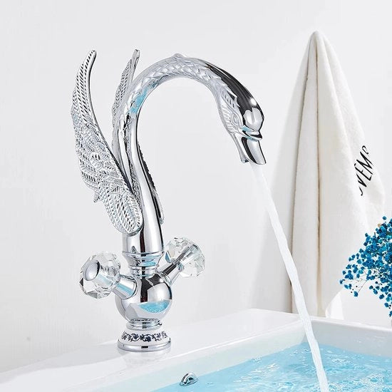 Wastafello in Argento con Colonna a forma di Cigno in Ottone - Wastafello e Bagno