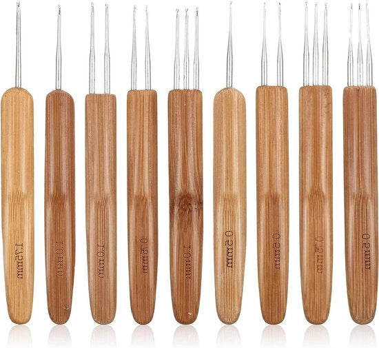 Set di 9 Aghi in Legno per Capelli 0.5/0.75/1mm per Dreadlocks - Aghi in Rete in Bambù - Aghi per Capelli con Manici in Bambù per DIY Stili e Artigianato