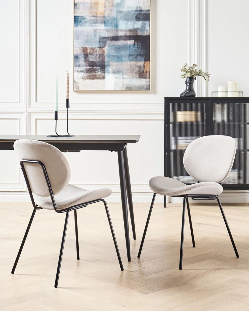 Set di 2 sedie in velluto grigio chiaro con gambe nere e senza braccioli design contemporaneo e retrò Sedute per la sala da pranzo