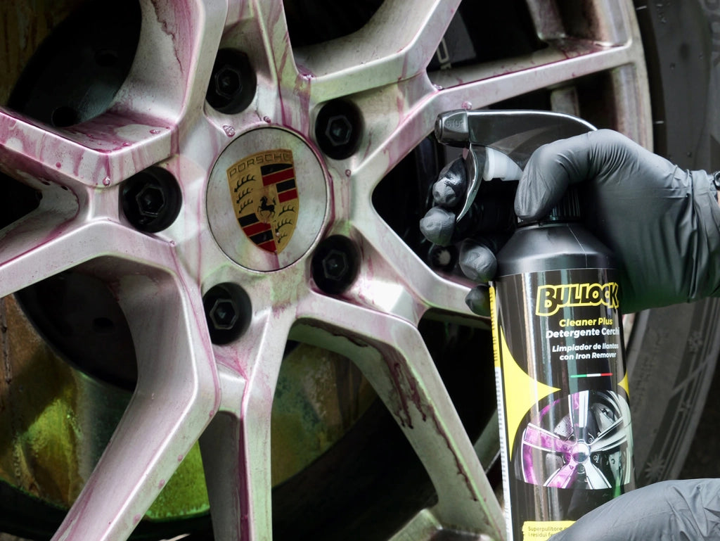Bullock Car Care Cleaner Plus con Iron Remover, Superpulitore Cerchi contro Residui Ferrosi e Oleosi, Formula Senza Acidi, 375ml
