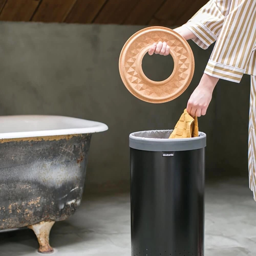Brabantia 120008 Portabiancheria 35 L con Apertura Quick-Drop e Sacco Rimovibile colore Nero