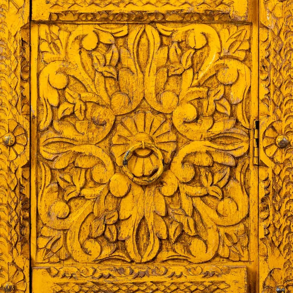 Armadio in legno fatto a mano giallo 53x40x149h