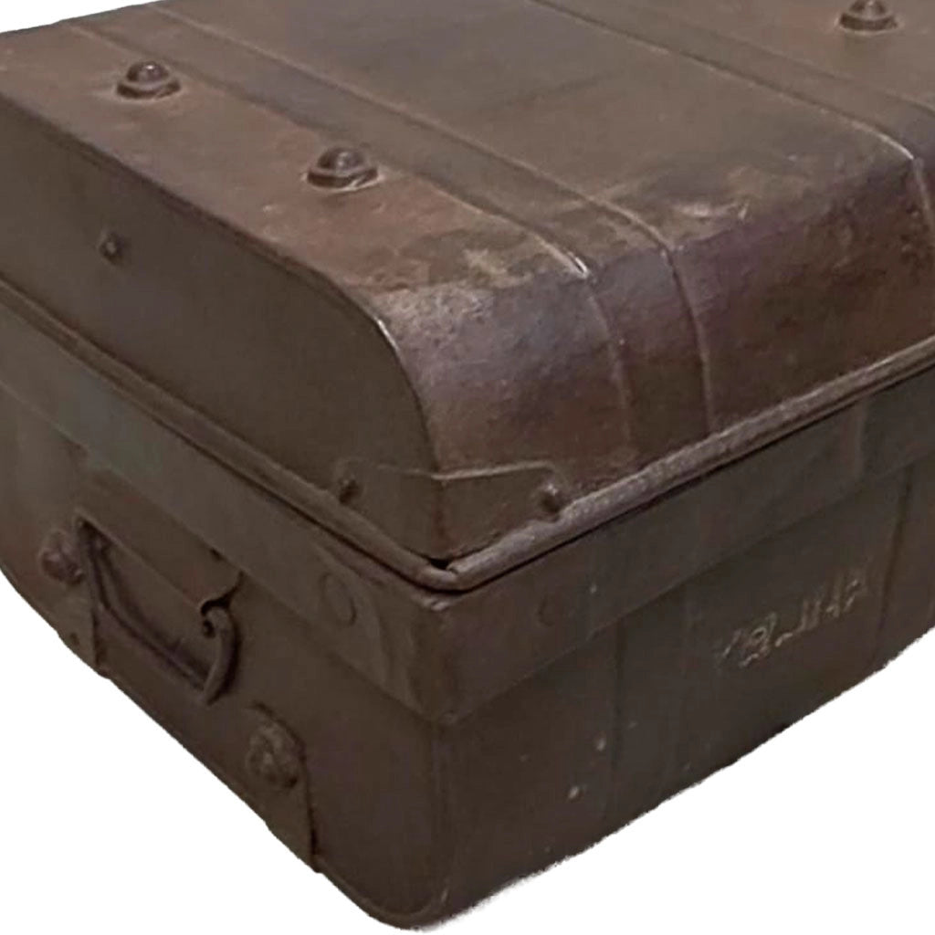 Valigia artigianale in metallo, 67x37x25h cm