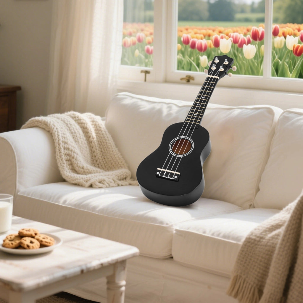 Ukulele per Principianti da 21 Pollici Plettro e Corda di Ricambio in Legno con Corde in Nylon Nero