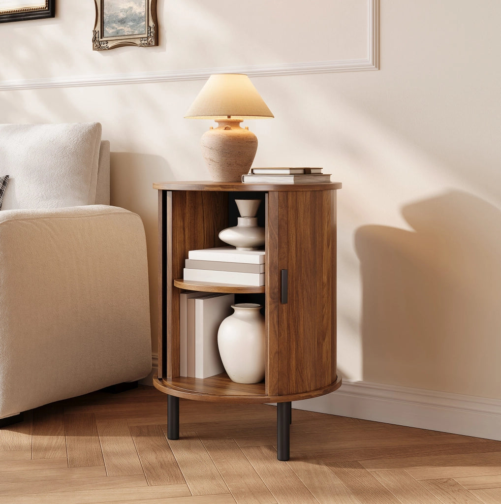Mobiletto rotondo 48x48x65 cm con anta scorrevole e ripiano interno; MDF e truciolare; noce