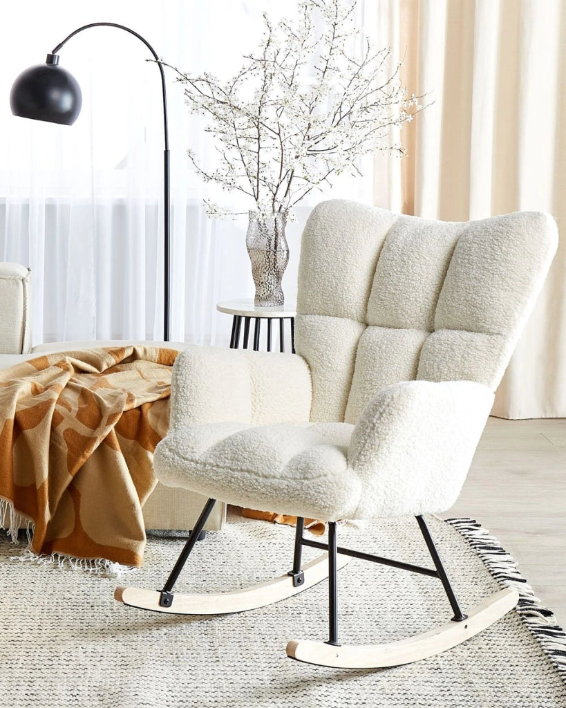 Sedia a dondolo Tessuto Boucle Bianco Rivestimento Gambe in legno  Moderna