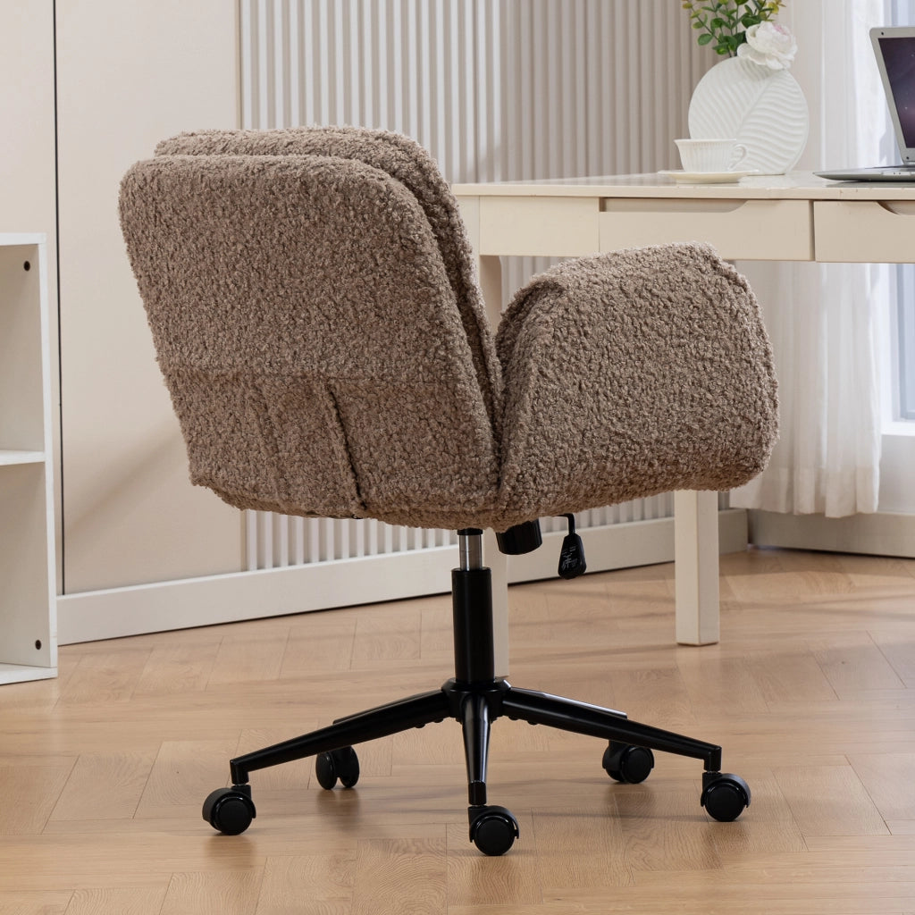 Sedia da ufficio in teddy fleece con braccioli pieghevoli e altezza regolabile girevole marrone per casa e ufficio