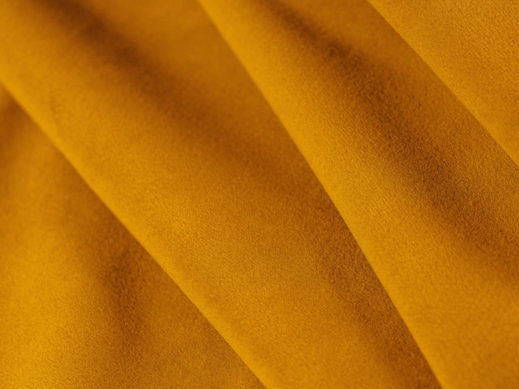 Cosmopolitan Design - Poltrona "Arendal" in velluto giallo 