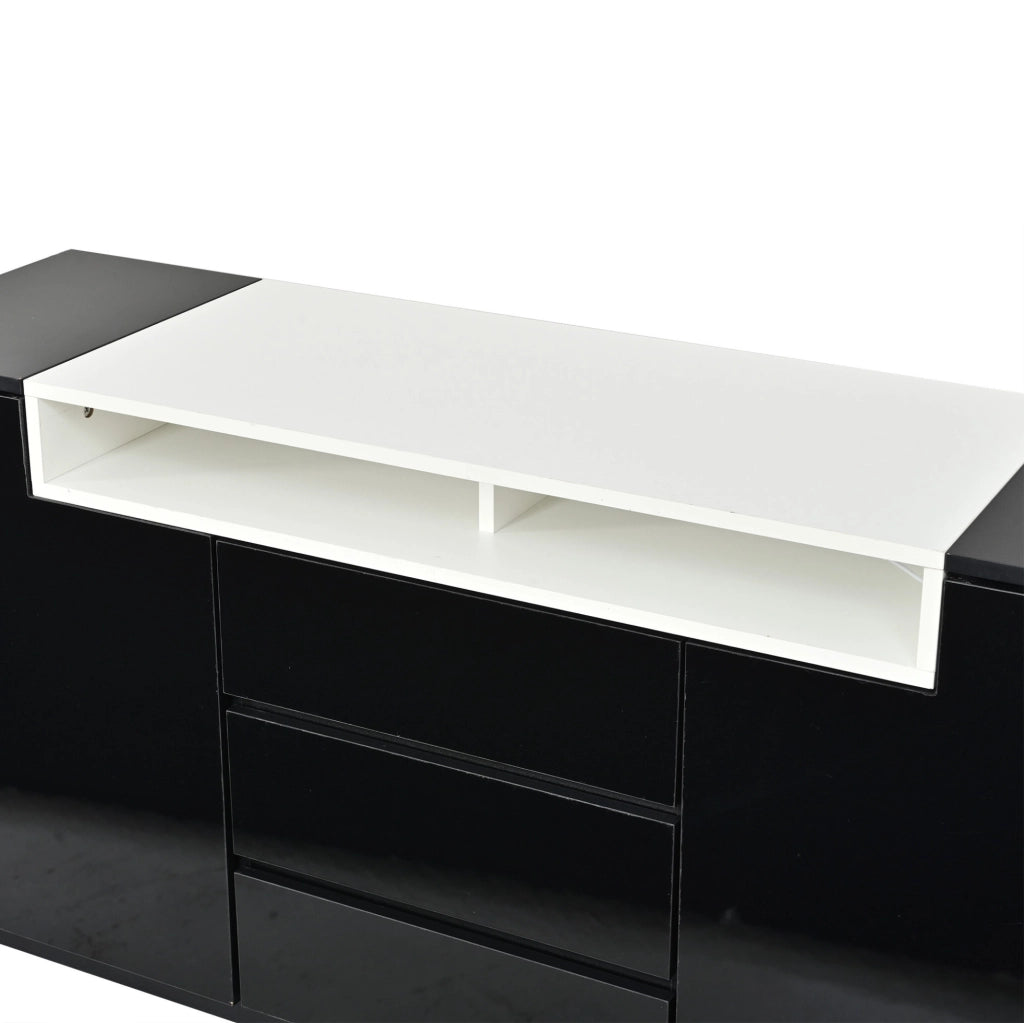 Credenza ULEVR 140x40x68 cm con 2 ante, 3 cassetti, ripiani semiaperti e LED, nero lucido