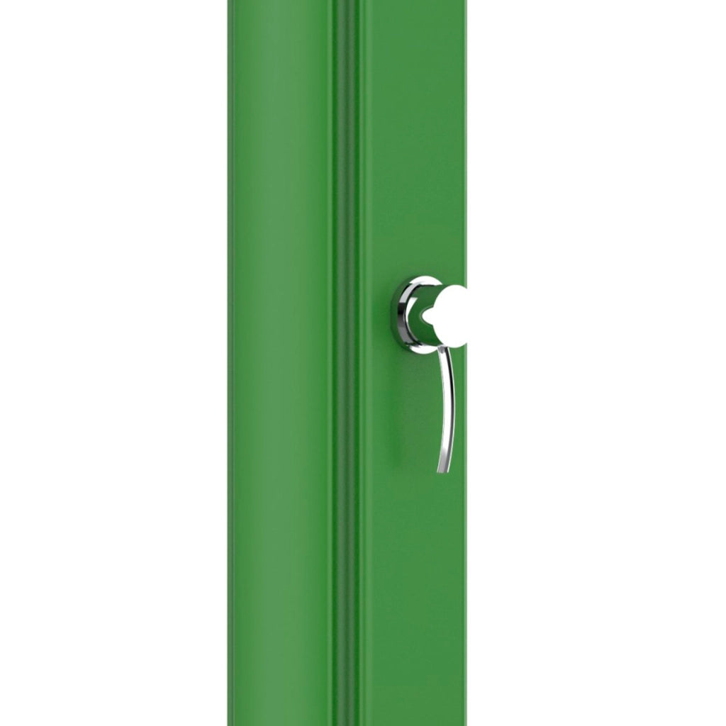 STARMATRIX Doccia Solare Verde RAL3028 In Polietilene HD Struttura Sinuosa Serbatoio 40 Litri Alta Statura 226 Cm Comandi Ottone Inclusi Modello Rioxxl Ss0935xxl