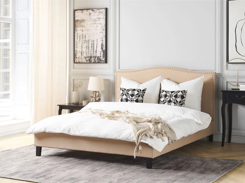 Struttura del letto in poliestere beige imbottito 180 x 200 cm Design tradizionale