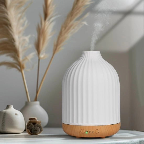 Diffusore di Aromi 250ml – Diffusore di Olio Eterico e Umidificatore – Per Camera da Letto, Yoga, Ufficio & Terapia Aromatica – Bianco
