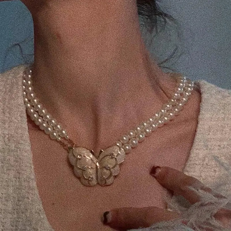 Collana di perle e farfalle fatta a mano con perline - Lunghezza regolabile