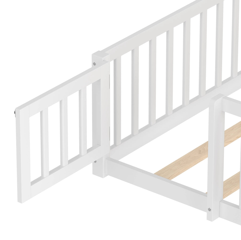 Letto per bambini 140x190 cm con spondino e serratura in pino e MDF bianco