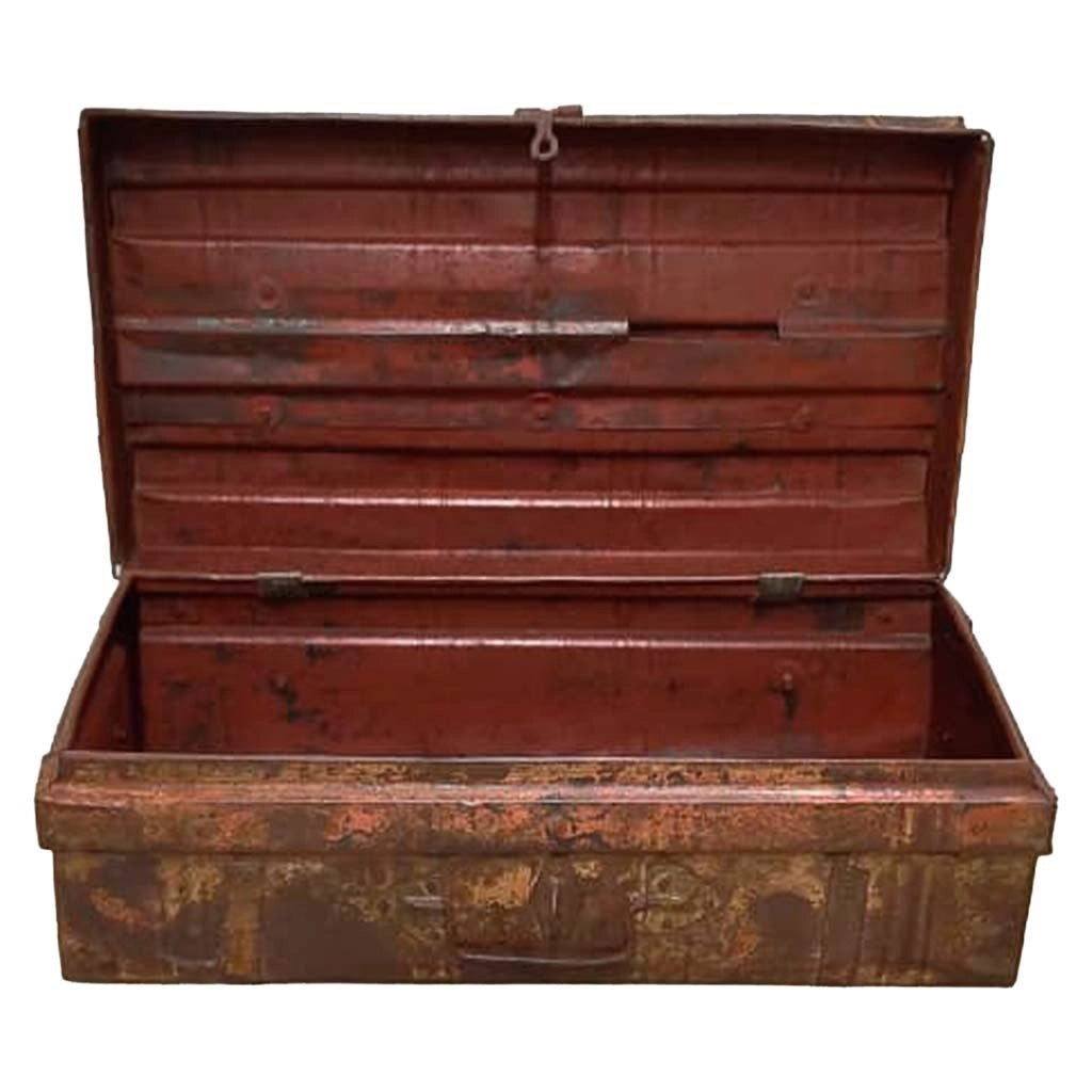 Valigia artigianale in metallo, 67x37x25h cm