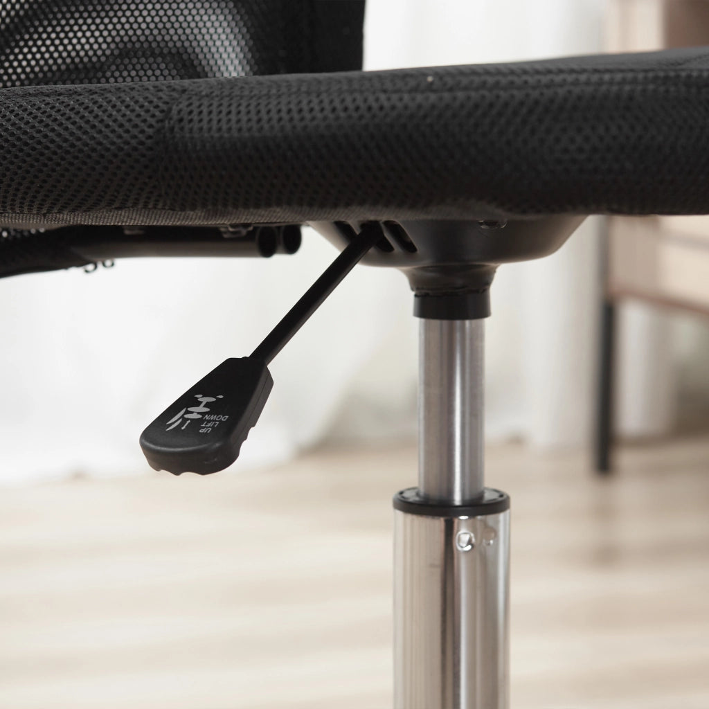 Sedia da ufficio ergonomica senza braccioli con altezza regolabile e seduta imbottita con rete in poliestere nero