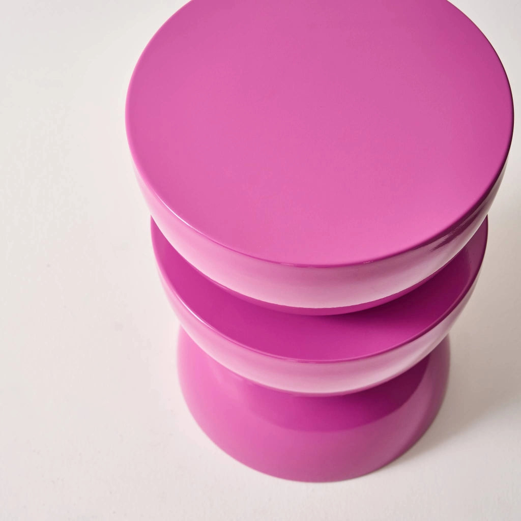 Tavolino in metallo effetto glassy, 46,5cm, rosa