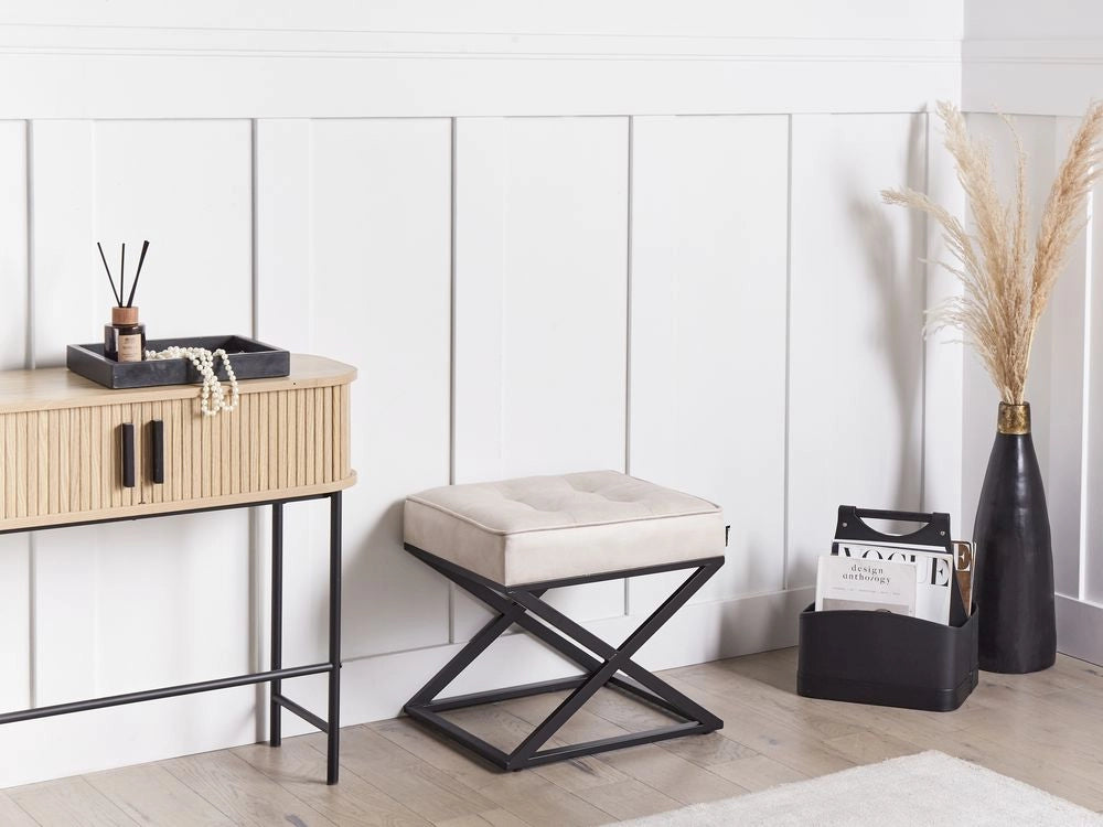 Poggiapiedi in poliestere beige con gambe in metallo Camera da letto Soggiorno Accessori per sedersi