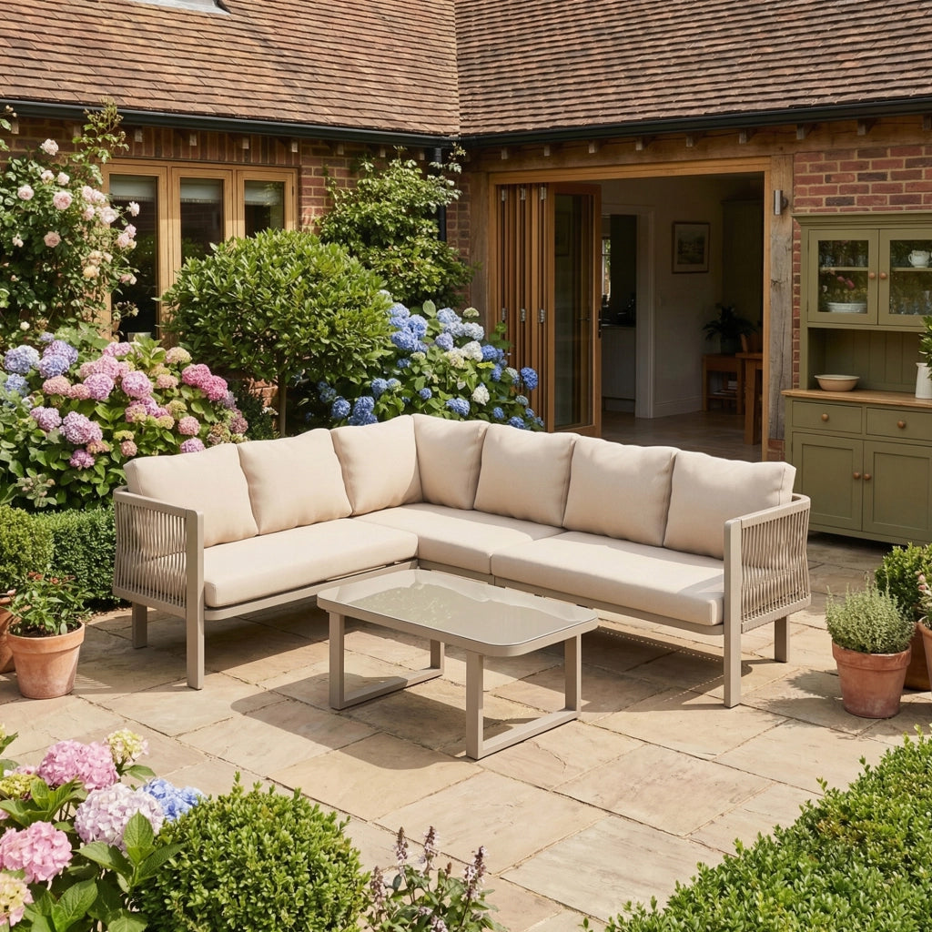 Set Mobili da Giardino 6 Posti con Tavolo, Divano e Sedie ¨C MINIMAL ¨C Acciaio, Vetro, Textilene, Beige