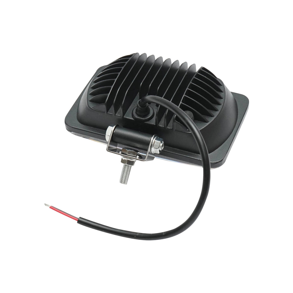 Lampada con 8 LED, 10-30V, 24W, 152x90x65mm, angolo di radiazione 30°, tipo spot, Breckner Germany.
