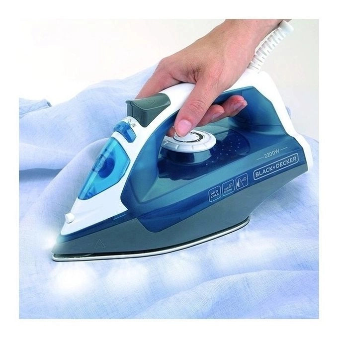 Black & Decker BXIR2200E ferro da stiro Ferro a vapore Acciaio inossidabile 2200 W Nero, Blu, Bianco