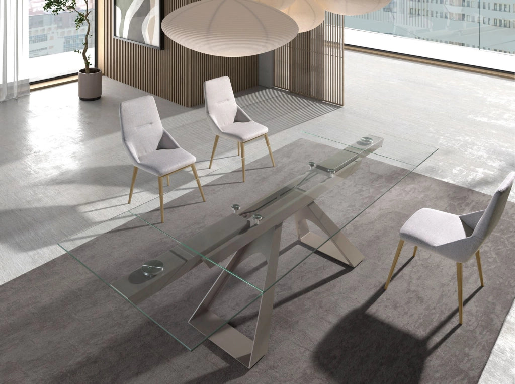 Sedia in tessuto grigio chiaro