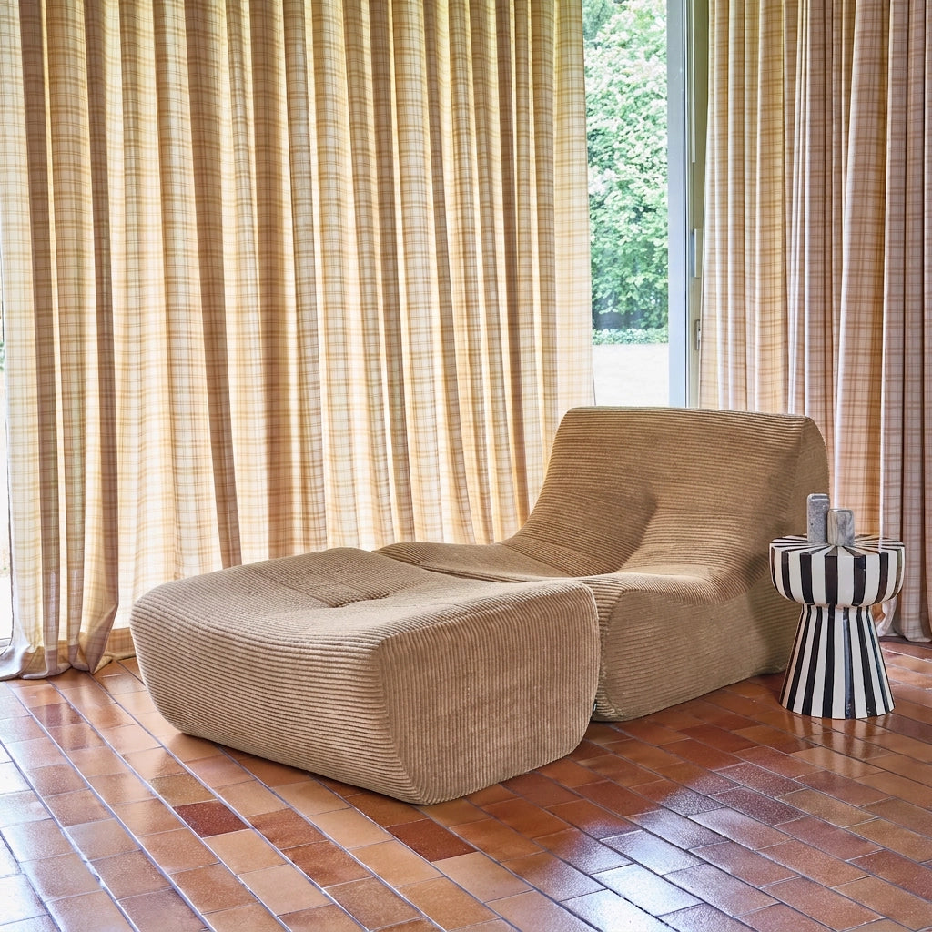 Poltrona in velluto a coste con poggiapiedi, 1 posto, beige scuro