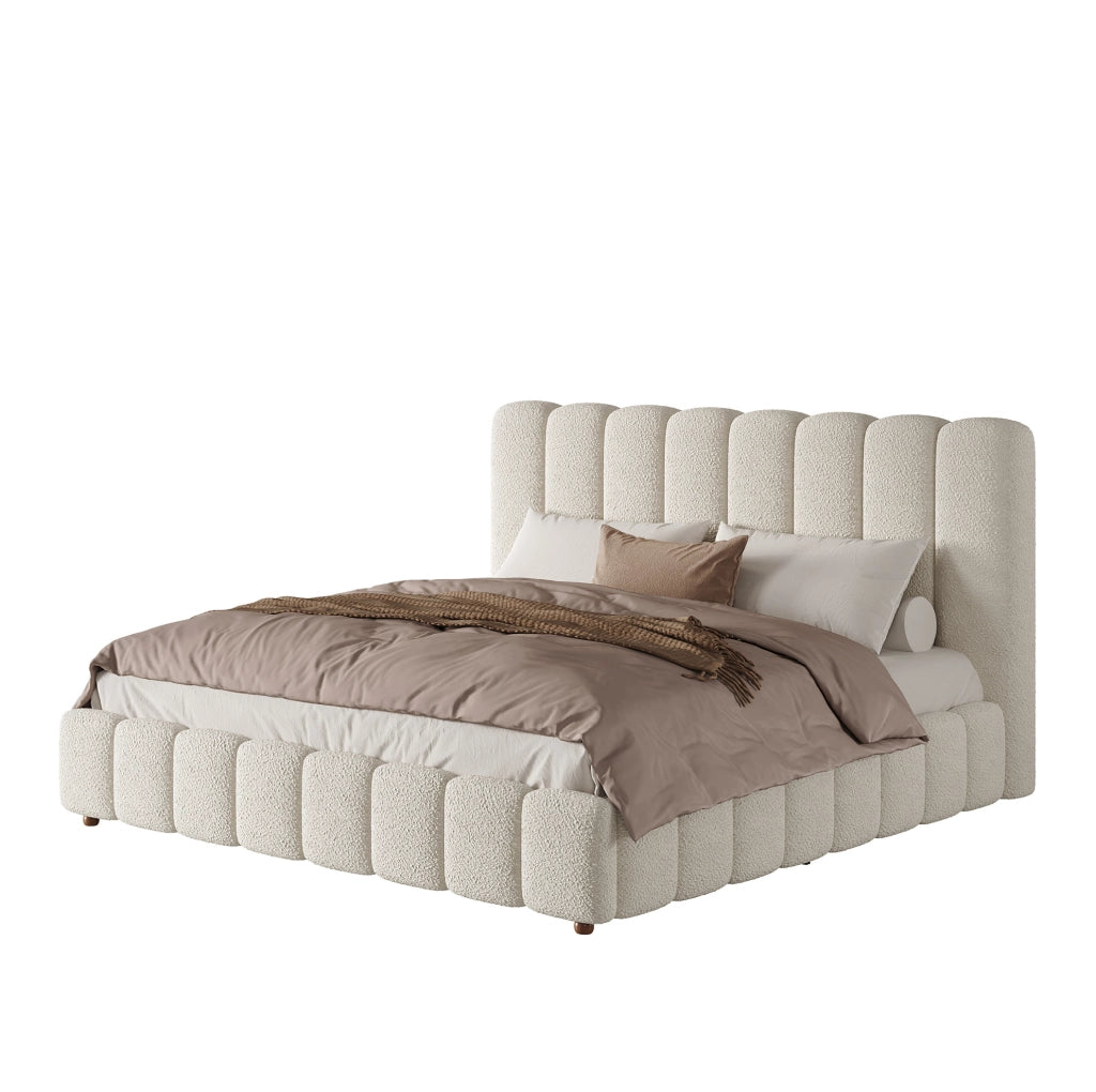 Letto matrimoniale imbottito con contenitore idraulico; rivestimento in bouclé bianco