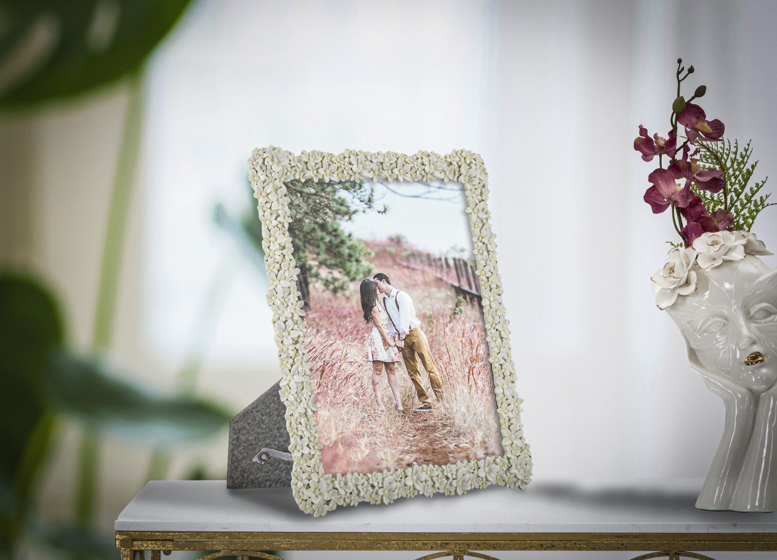 Cornice Millet 25x2x30 cm in Poliresina e Vetro