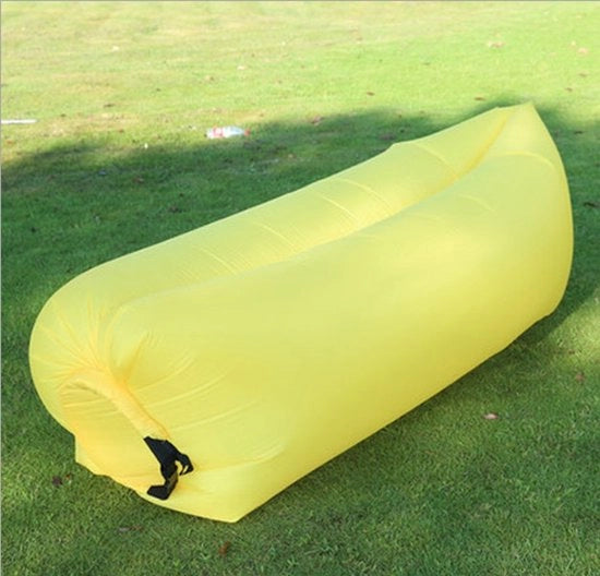 Air Lounger Opblaasbare - Sedia Relax e Zona di Riposo Portatile - Ideale per Camping, Festival, Spiaggia, Giardino e Festival Musicale - Sedia Leggera Opblaasbare con Borsa Portatile - giallo
