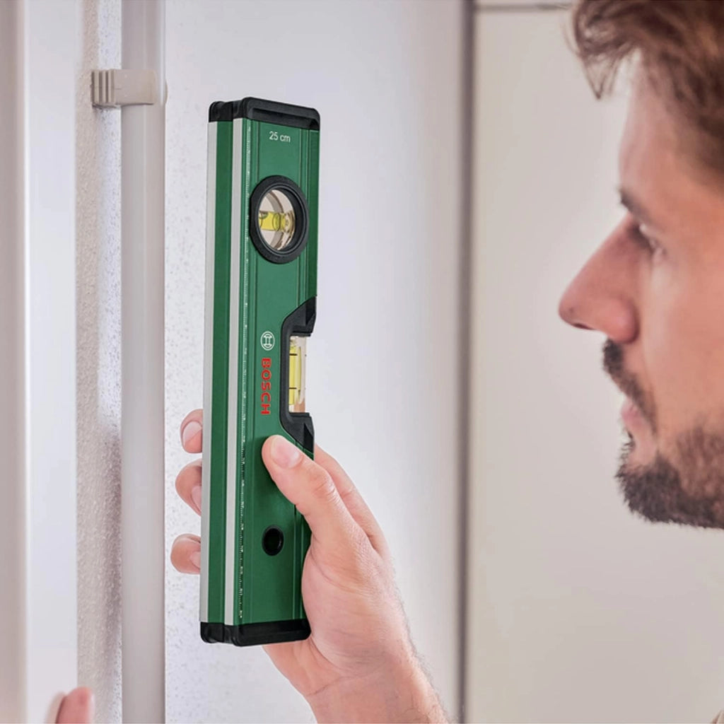 Bosch Set universale di utensili manuali 25 pz. (versatile kit per usi fai-da-te in ambito domestico; coltello ripiegabile; pinze combinate; metro a nastro; livella a bolla; e altro) - Amazon Edition