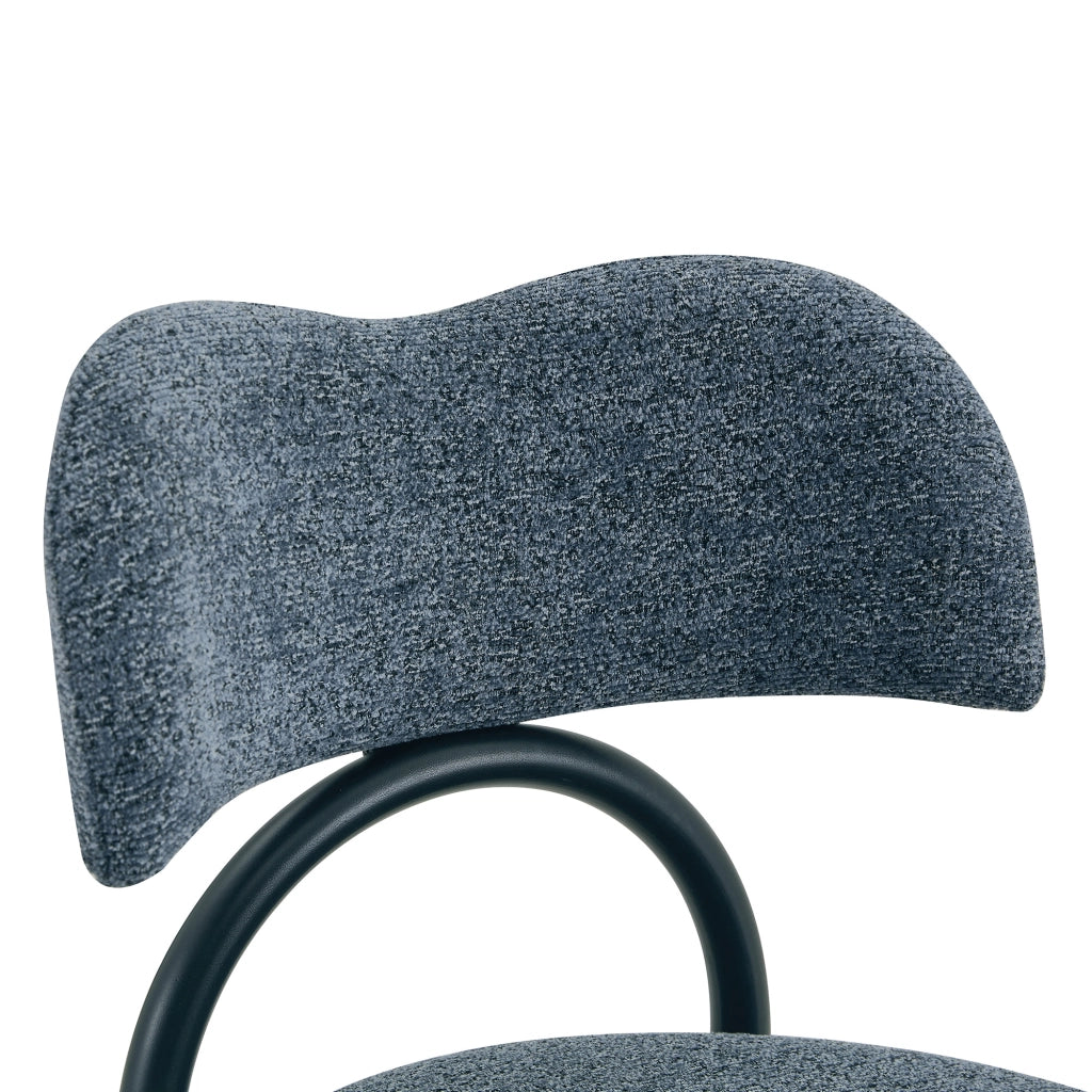 Set di 2 sedie da sala da pranzo moderne imbottite con schienale curvo e struttura in metallo nero, tessuto blu