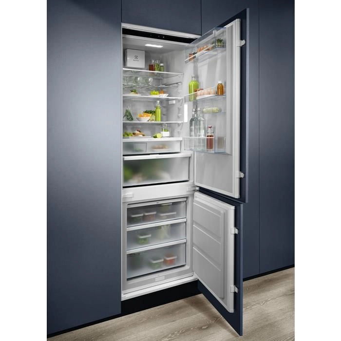 Electrolux KNR7TE75S frigorifero con congelatore Da incasso 376 L E Bianco