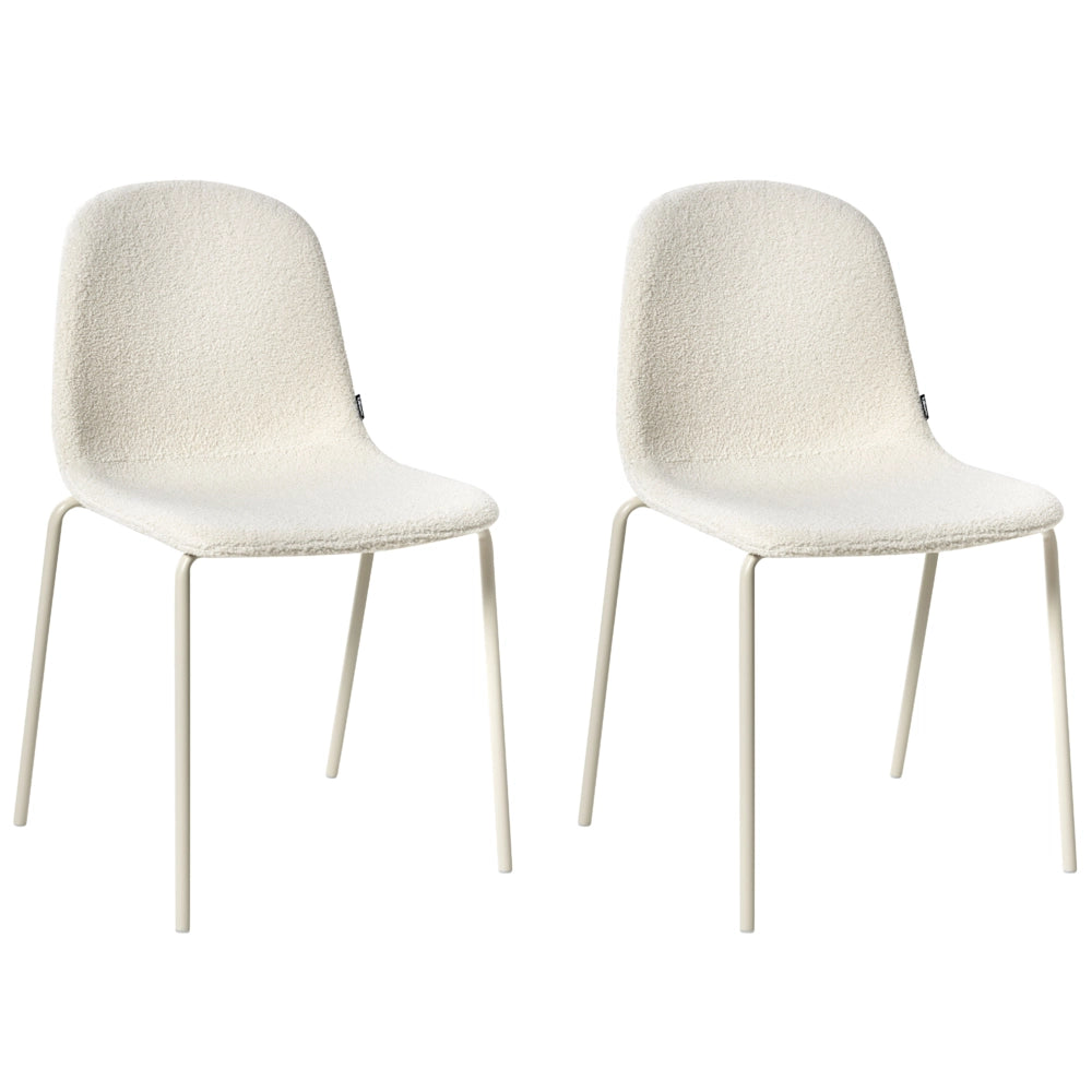 Set di 2 sedie da conferenza con rivestimento in bouclé bianco sporco e gambe in ferro, impilabili.