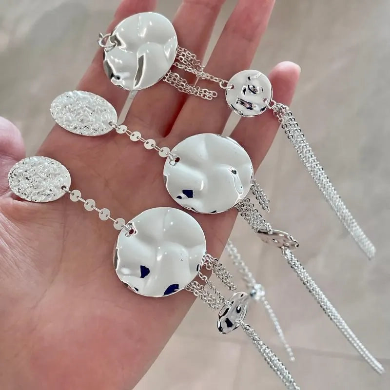 Set composto da collana e orecchini con nappe di perle, realizzati a mano: gioielli con perline e paillettes