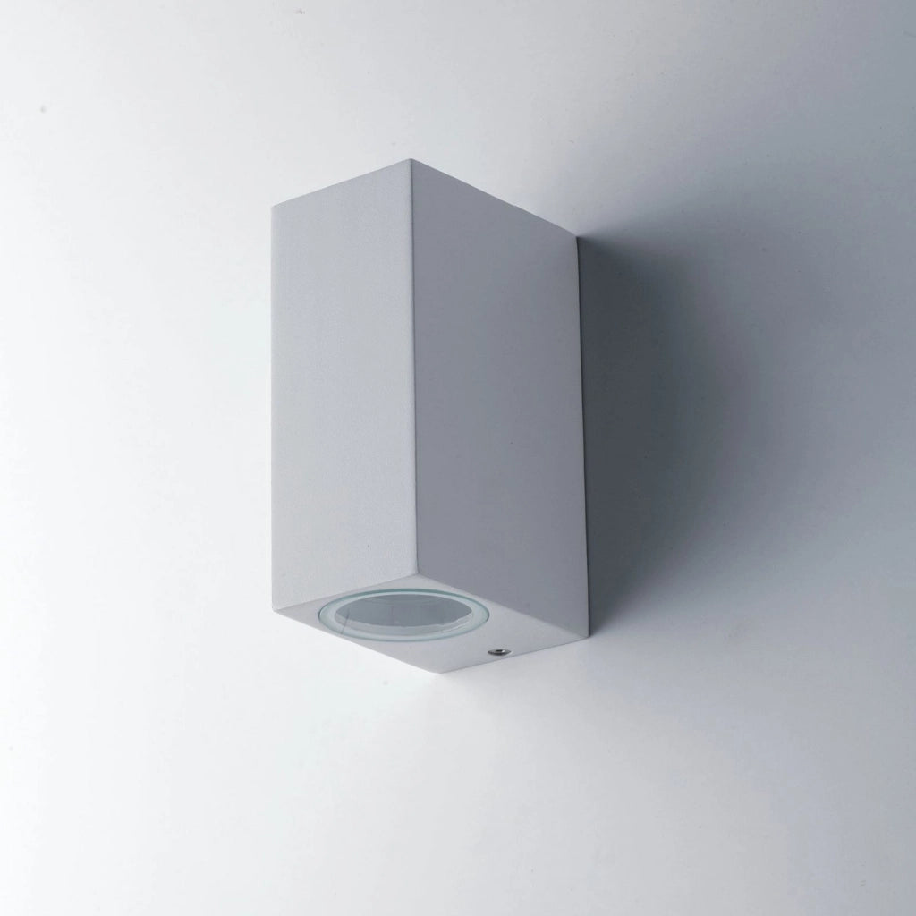 APPLIQUE BIEMISSIONE QUBO BIANCA 2 LUCI ATTACCO GU10 IP54 6,7X9,3X15,1CM