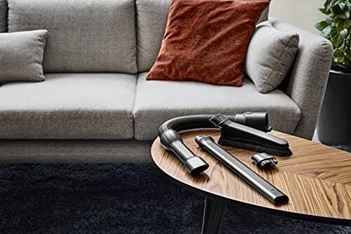 AEG AKIT23 Kit di accessori Universale per aspirapolvere 4 pezzi con tubo flessibile bocchetta fessure 27 cm spazzola mobili e piccola bocchetta colore Nero