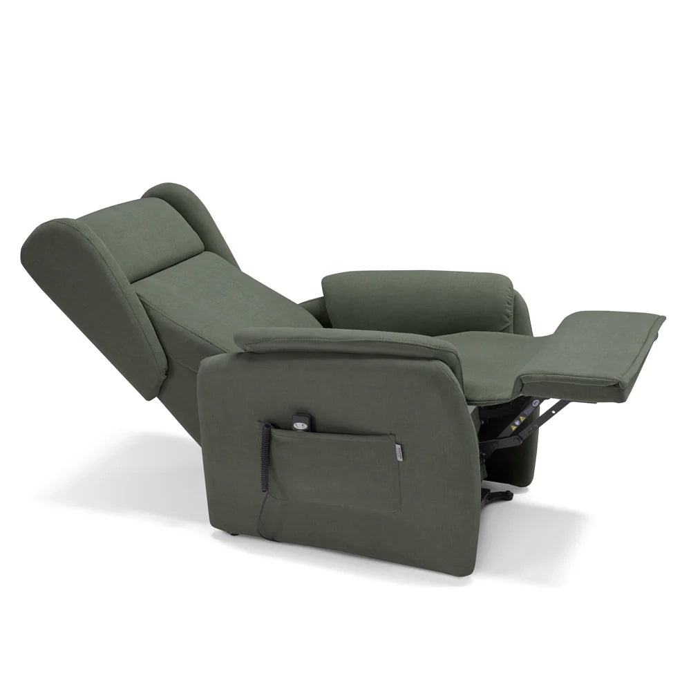 Poltrona relax elettrica FIRENZE MADE IN ITALY per anziani e disabili, 2 motori, 4 ruote, con Kit Batteria, tessuto antimacchia, colore Verde Foresta