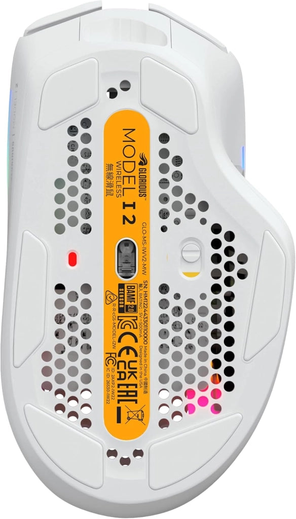 Gaming Model I 2 Wireless Mouse da gaming senza fili - 2,4 GHz e Bluetooth ibrido, superleg. 75 g, 9 tasti (2 scamb.), RGB, piedini PTFE, MMO/MOBA/sparatutto, supporto lat. pollice - Bianco