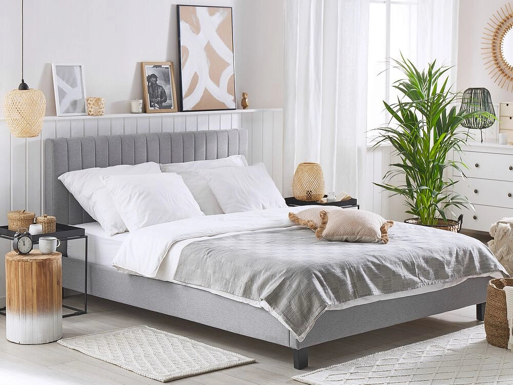 Letto Rivestimento in tessuto grigio chiaro 160 x 200 cm con testiera a doghe