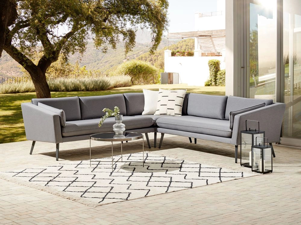 Divano angolare da esterno Grigio Poliestere Rivestito 5 Posti Divano da giardino Resistente all'acqua UV Design Moderno