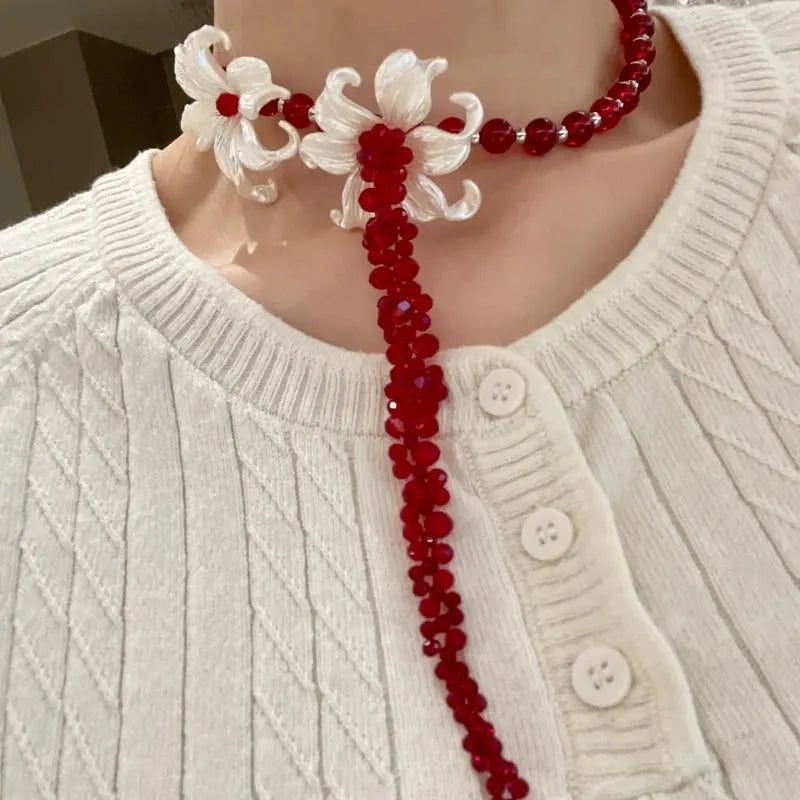 Collana con anello a forma di fiore di cristallo rosso, realizzata a mano, regalo di Natale o di compleanno.