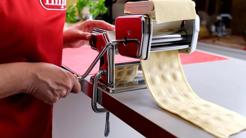 Imperia 4400 Accessorio Ravioli Maker 3 per Macchine Pasta iPasta e Titania 3 Ravioli 3x3 cm Legno e Acciaio colore Acciaio