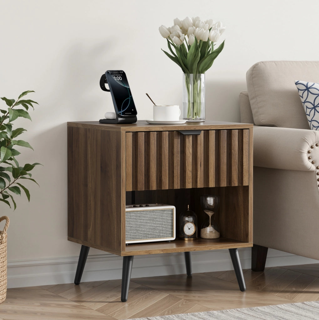 Comodino moderno in MDF effetto noce con cassetto