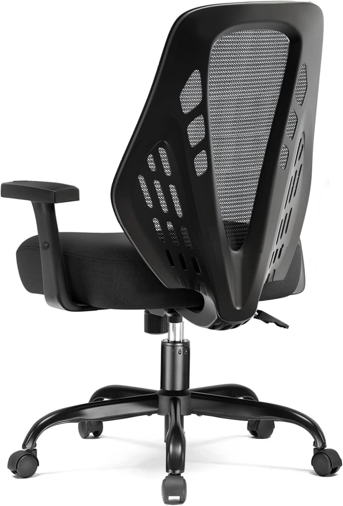 Sedia da ufficio ergonomica con braccioli regolabili, in rete traspirante, schienale a forma di V, funzione basculante, seduta in schiuma ad alta densità, colore nero