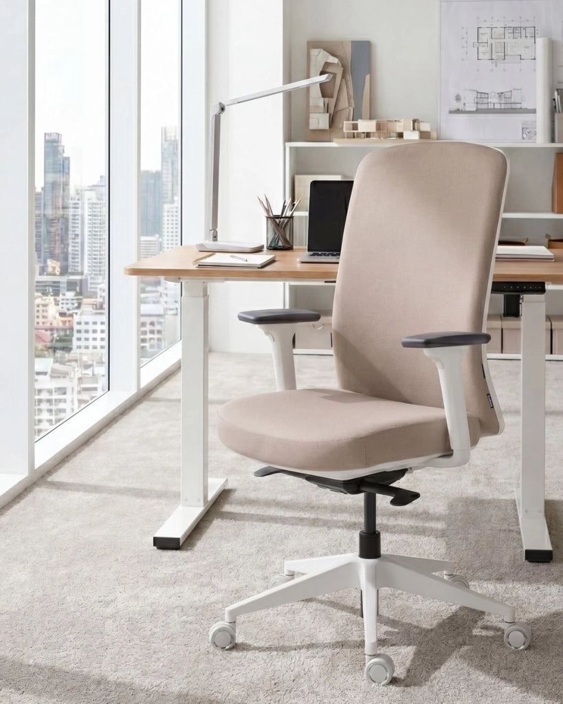 Sedia da ufficio ergonomica con schienale regolabile, seduta scorrevole, braccioli regolabili e supporto lombare tortora