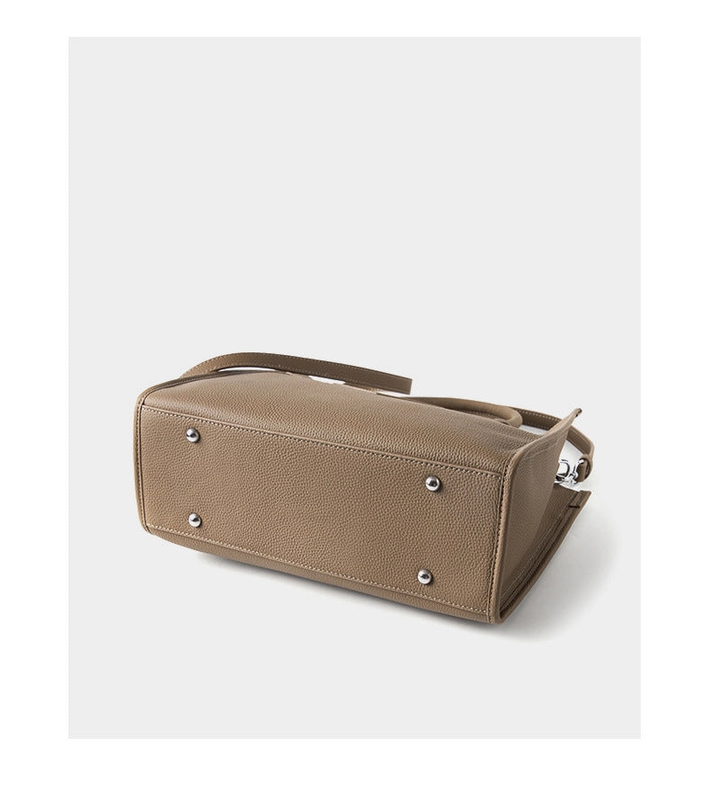 Borsa a tracolla da donna in vera pelle, colore grigio.