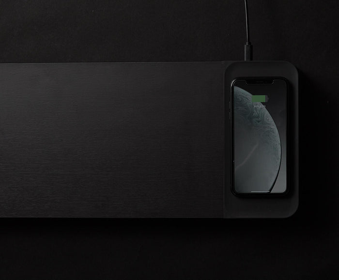 Supporto Monitor da Scrivania 56x20x5,7 cm con Entrata USB e Base di Ricarica Wireless Nero