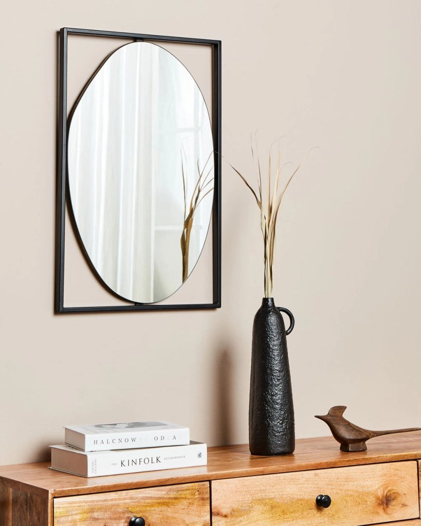 Specchio da parete in metallo nero 40 x 60 cm Specchio decorativo da parete in stile moderno da appendere